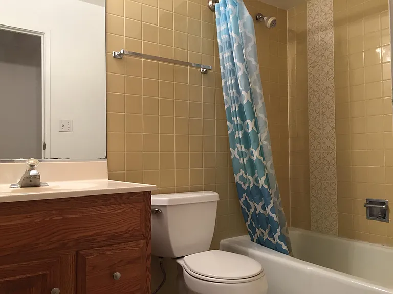 2 Parkside Ct — Photo 6