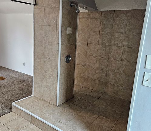 4th image of 15501 Ilene St