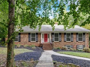 305 Pineburr Rd, Greensboro, NC 27455