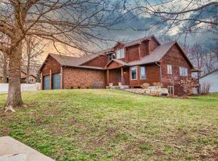 3401 Stonehenge Dr, Manhattan, KS 66503