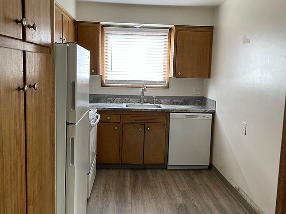 3rd image of 1119 W 7th Ave #7
