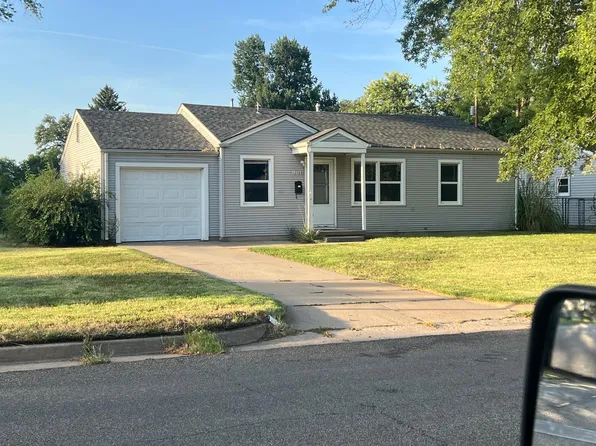 901 E Republic Ave, Salina, KS 67401