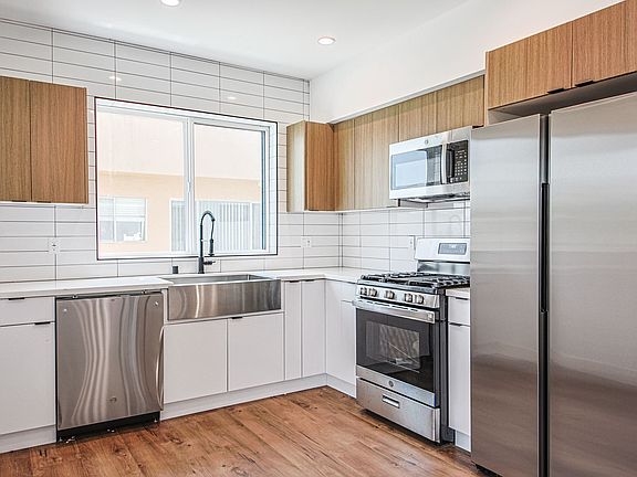 4th image of 6457 Troost Ave