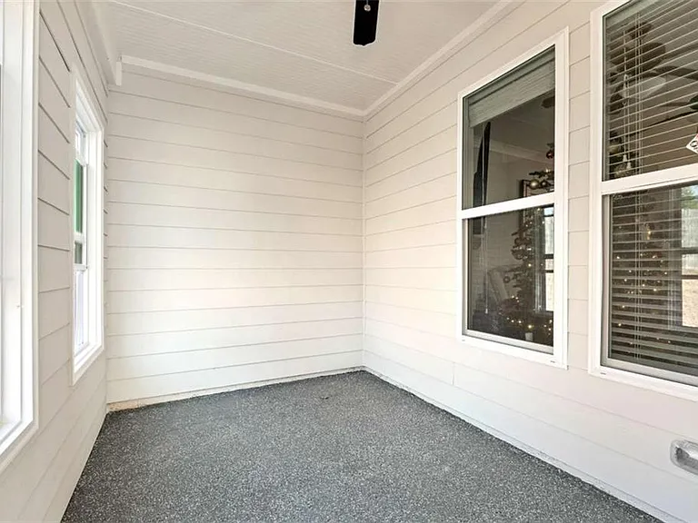 6968 Manchester Dr — Photo 52