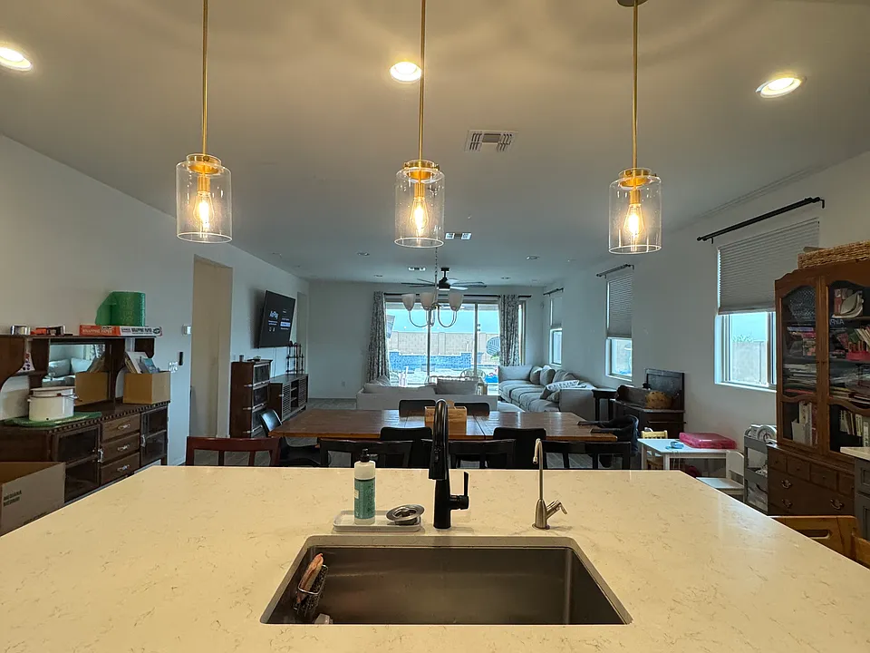 27629 N Hibiscus Ln