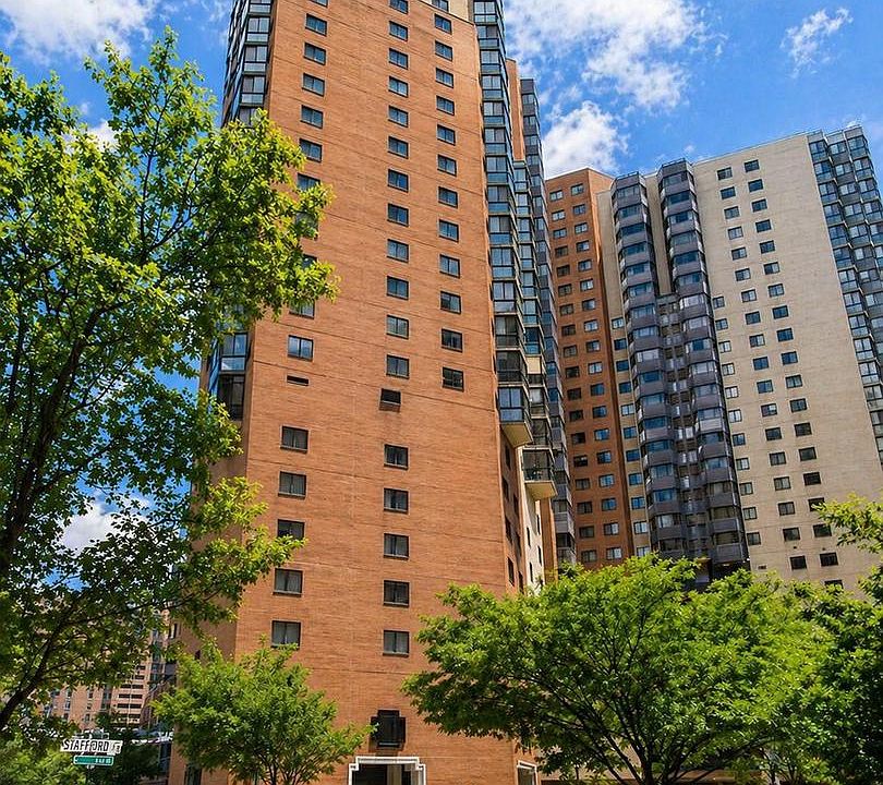 1st image of 900 Stafford St #1917