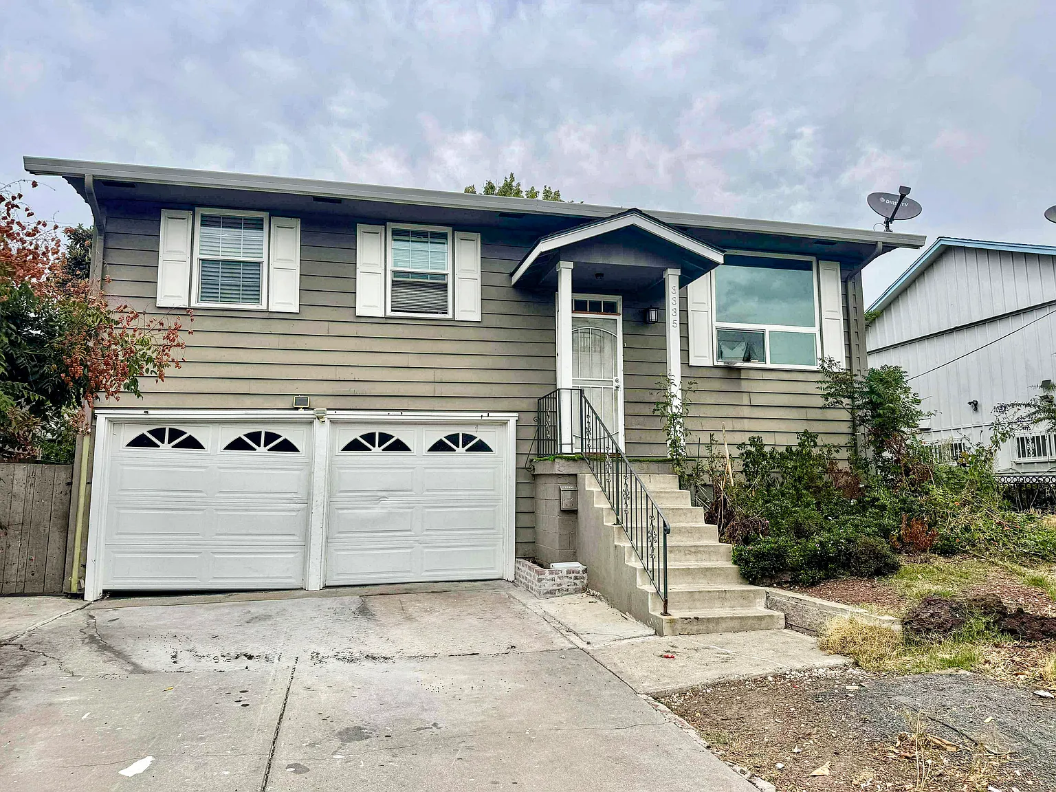 3335 Aramis Dr photo 1