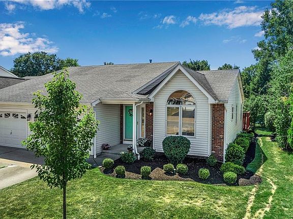 3rd image of 4276 Victorian Dr