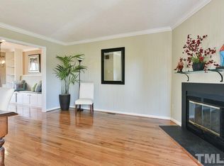 102 Daffodil Ln, Carrboro, NC 27510