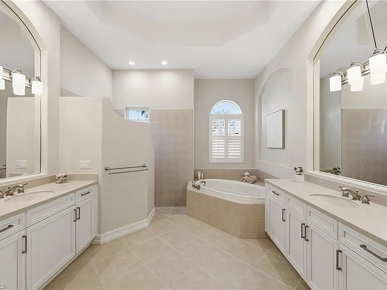 8950 Shenendoah Cir — Photo 31