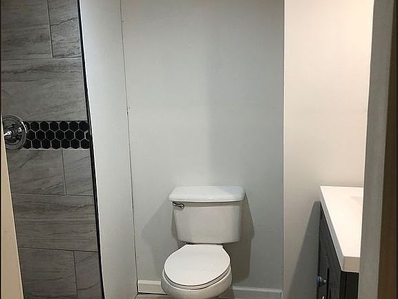 master full bath in room 