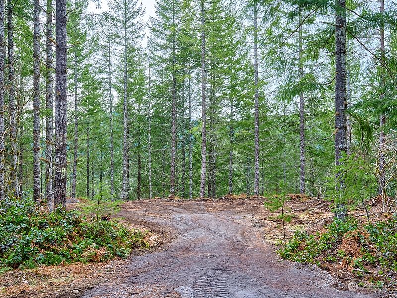 3rd image of 2 Lahar Lane