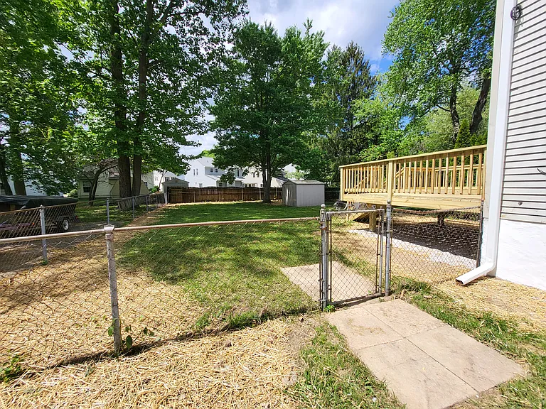 408 Laburnum Rd — Photo 25