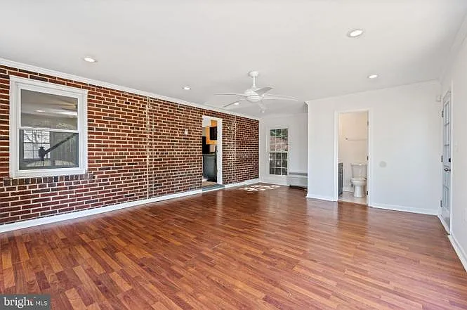 3rd bedroom/playroom with bathroom