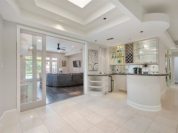4th image of 5026 Heatherglen Dr