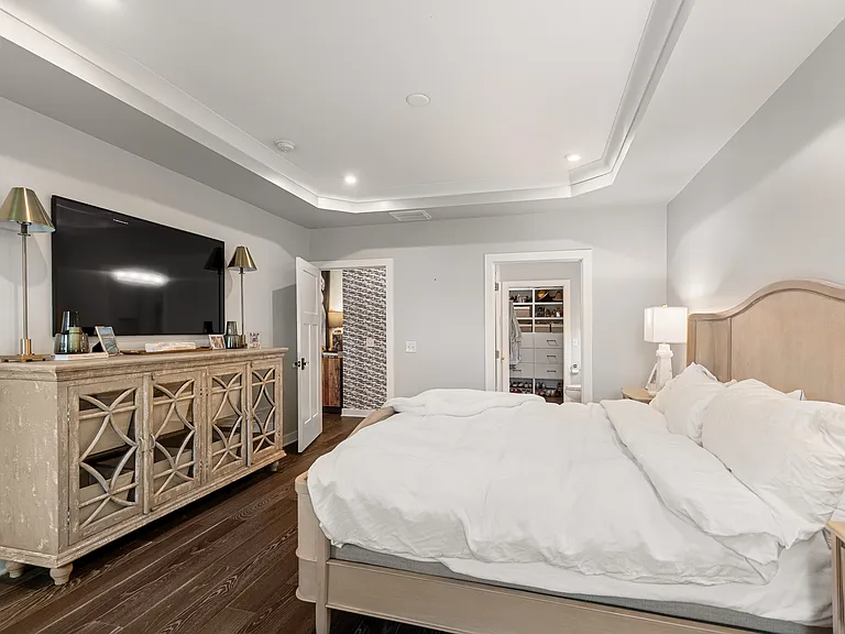 7122 Sky Meadow Dr — Photo 9