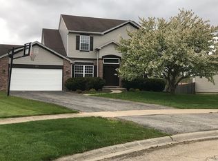 453 Pebblebrook Ct, Sugar Grove, IL 60554