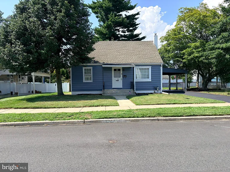 24 Forman Dr — Photo 1