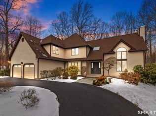 7 Canterbury Lane, Monroe, CT 06468