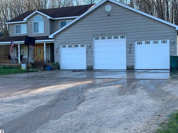 2101 N 41 1/2 Rd, Manton, MI 49663