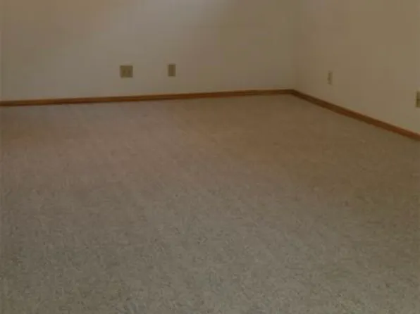 7409 W 155th Ter, Overland Park, KS 66223
