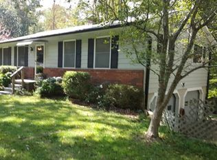 224 Leverette Dr, Hendersonville, NC 28791