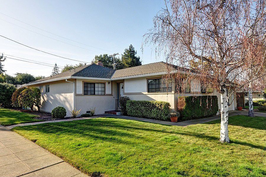 1st image of 103 Hollycrest Dr