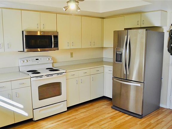 5th image of 1753 Atrium Dr