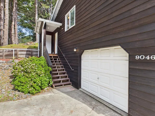 9046 Shelter Cove Rd, Whitethorn, CA 95589