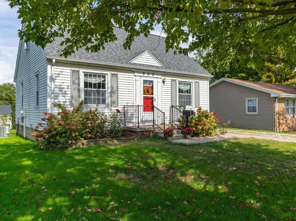 509 W Adams St, Washington, IL 61571