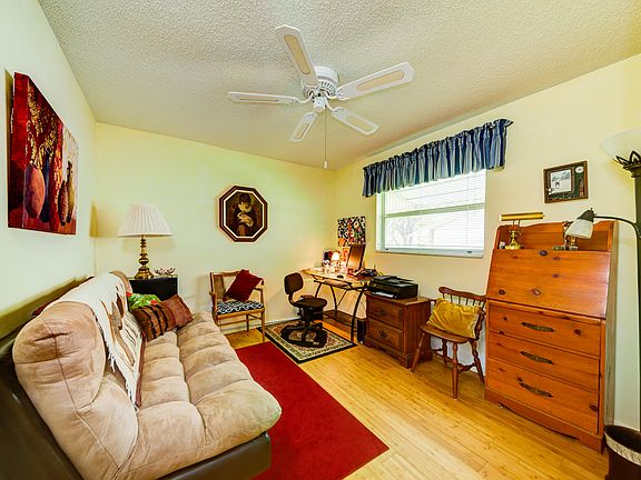 2nd image of 1726 Aberdeen Ct
