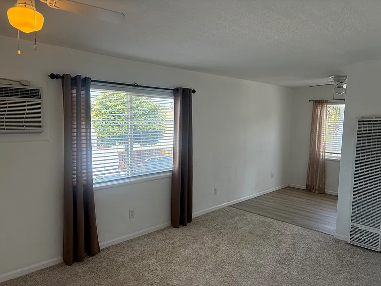 Linving room into the dining area.