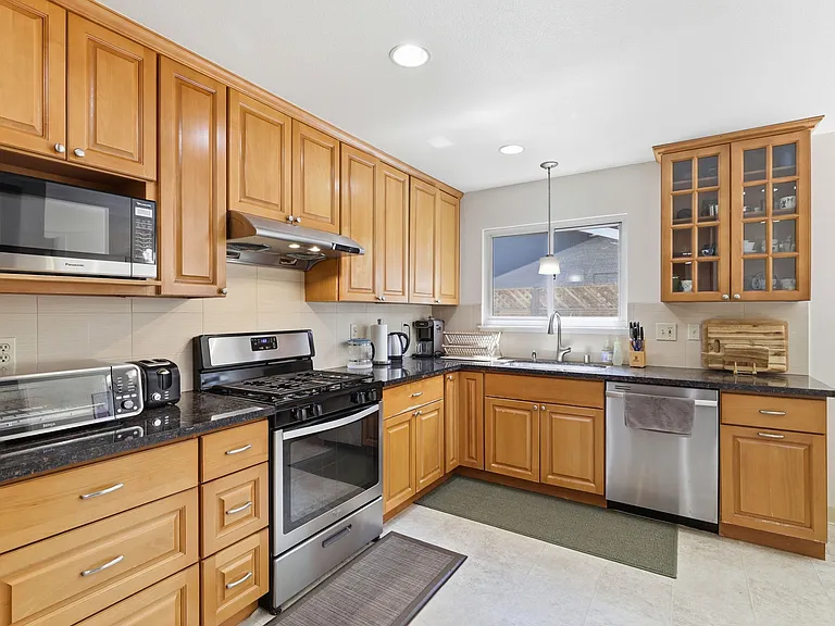 872 W Knickerbocker Dr — Photo 4
