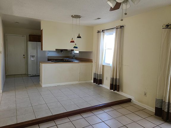 4th image of 920 Wildflower Ct