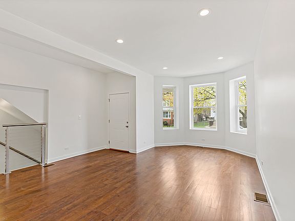 4th image of 7017 S Eberhart Ave