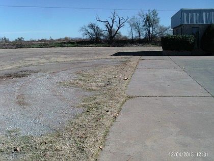 2nd image of 1420 S Park Ln