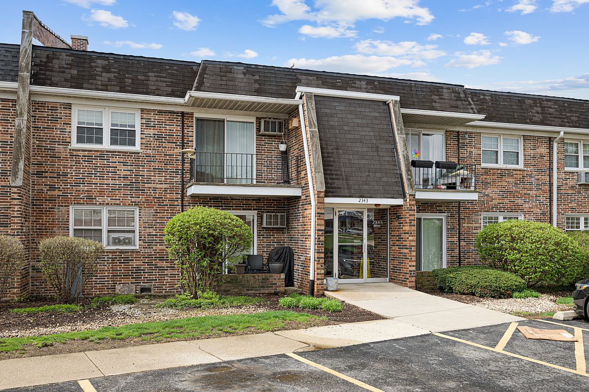 2343 Ogden Ave APT 4