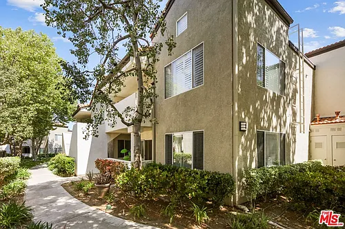 24474 Valle Del Oro #101 Photo 1