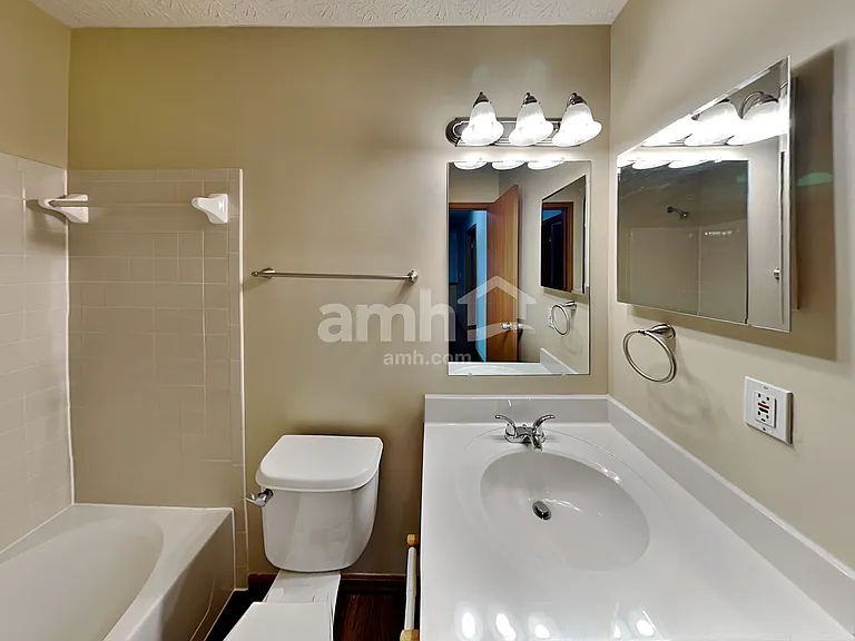 378 Wheatfield Dr — Photo 15
