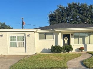 225 Nutria Dr, Arabi, LA 70032
