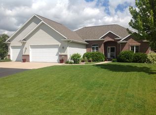 W4696 Windsor Ct, SHERWOOD, WI 54169