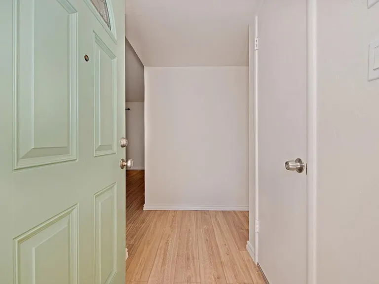 2241 51st Ave — Photo 4