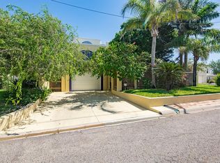 818 N Shore Dr, Port Isabel, TX 78578