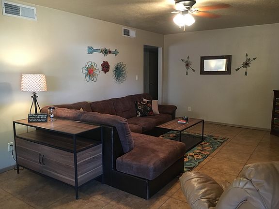 3rd image of 2707 Hillrise Dr