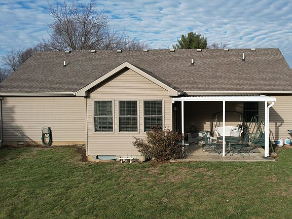4th image of 913 Valley Dr