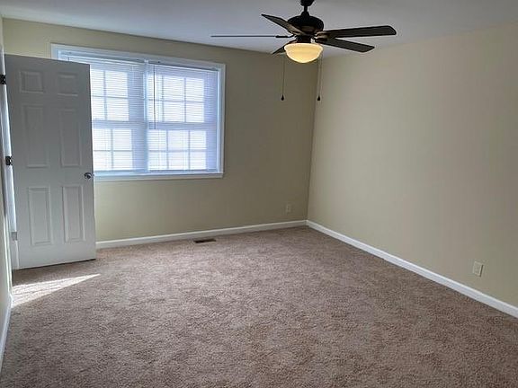 3rd image of 100 Cunningham Pl APT A