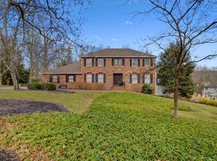 7 Stonehenge Ln, Bridgewater, NJ 08807