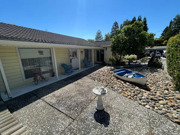 299 Oakvue Ln, Pleasant Hill, CA 94523