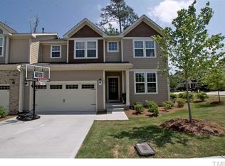 102 Georgian Hills Dr, Cary, NC 27519