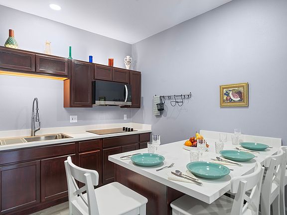 4th image of 14927 La Costa Ln #B